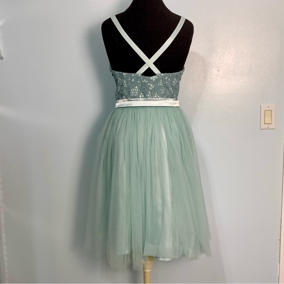 NWT ASOS Chi Chi London Tulle Midi Dress With Lace Detail - Picture 9 of 11